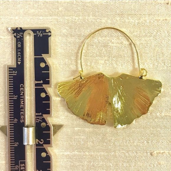 Anthropologie Golden Ginko Leaf Earrings - Picture 10 of 12